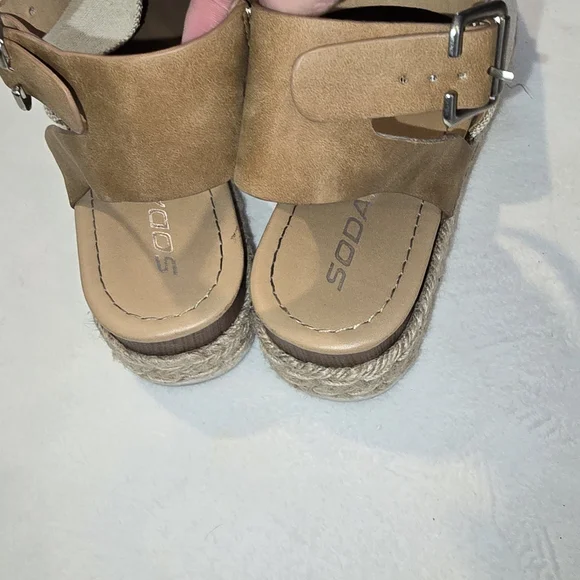 Soda Brown and Cream Espadrille Sandals Neutral Lightweight Comfortable - Picture 4 of 6